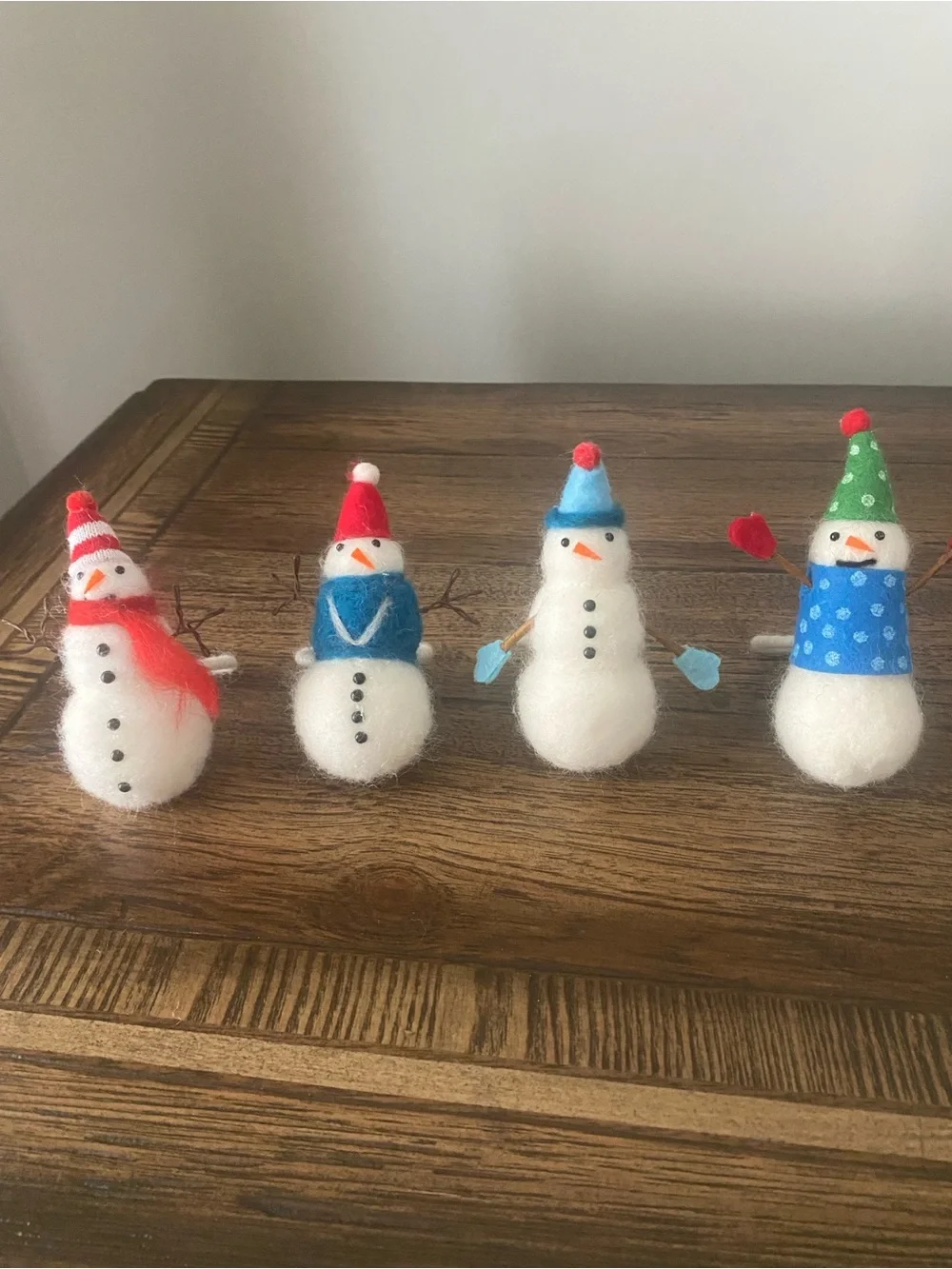 Williams Sonoma Felt Snowmen Set of Four NWT